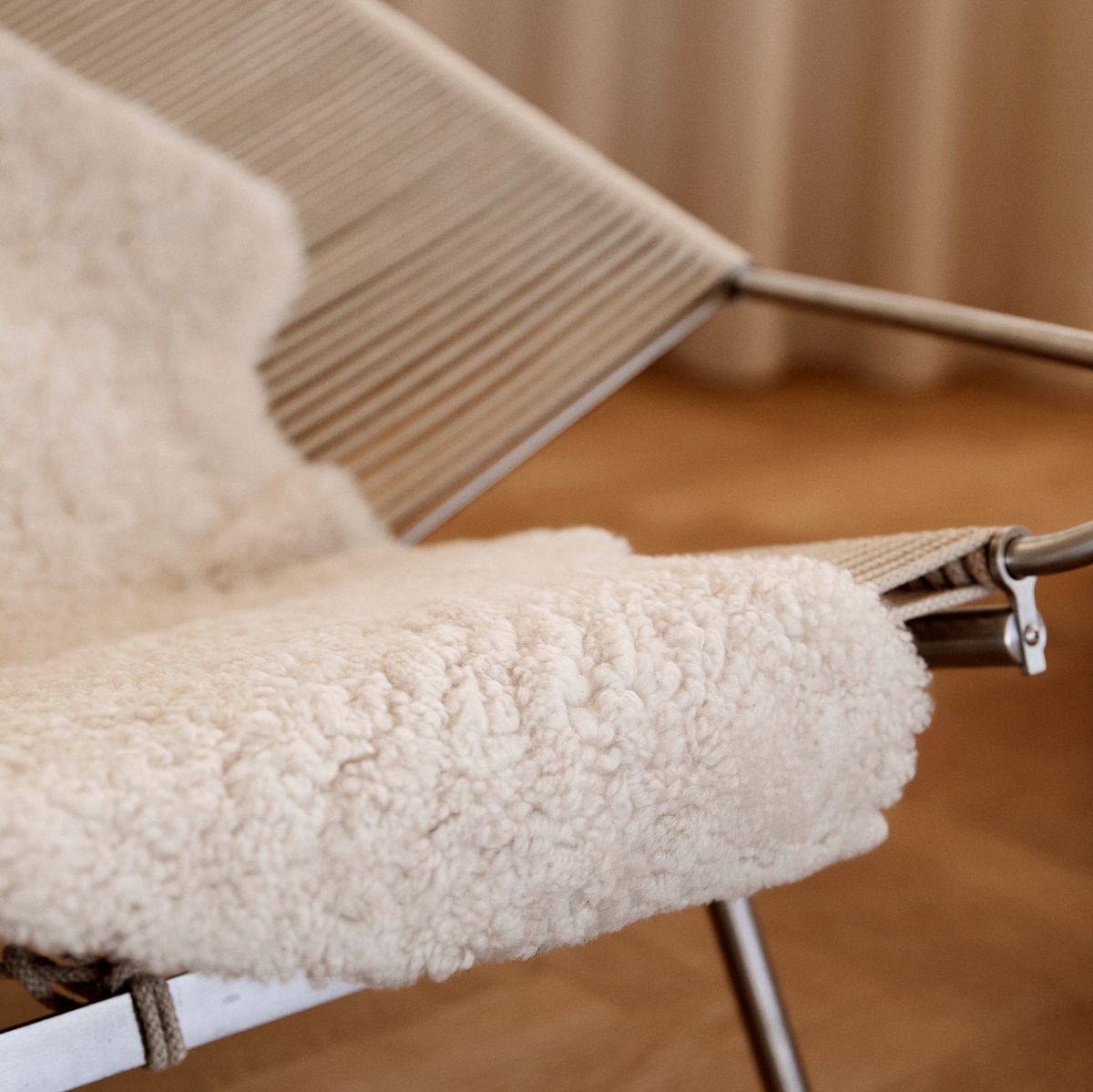 New Zealand Sheepskin | Short Curly Wool | Rug 35 in Anthracite