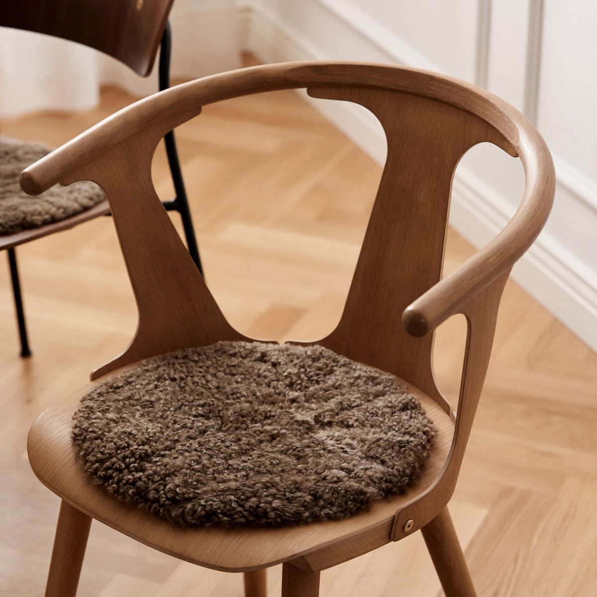 Short Wool Curly Sheepskin Seat Cover |D13 in Graphite