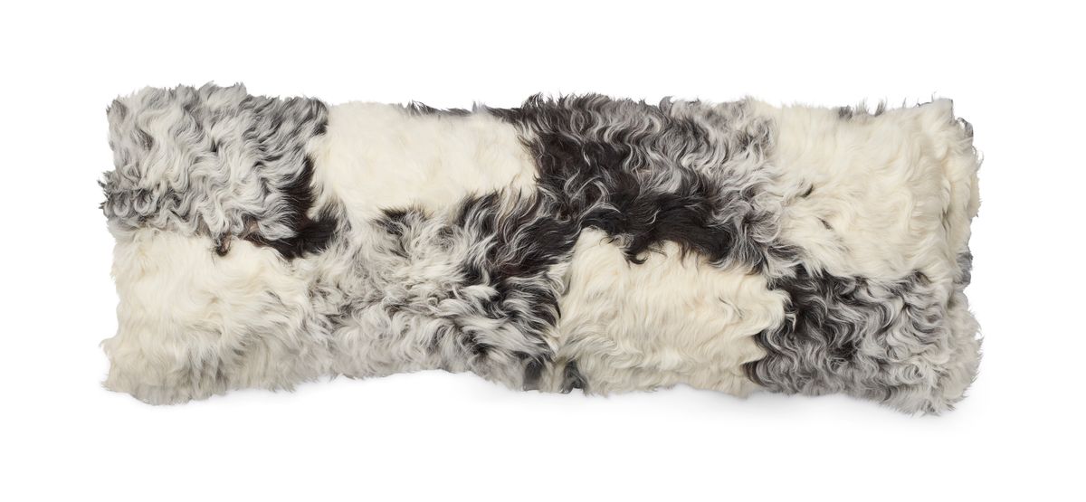 Tigrado Lamb Cushion | Doublesided  Black/White Mix