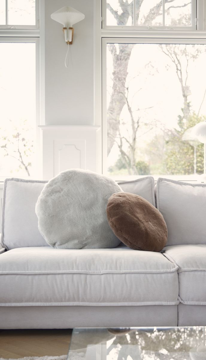 Nordic Velvet Cushion | D18 in | D24 in Grey Sand