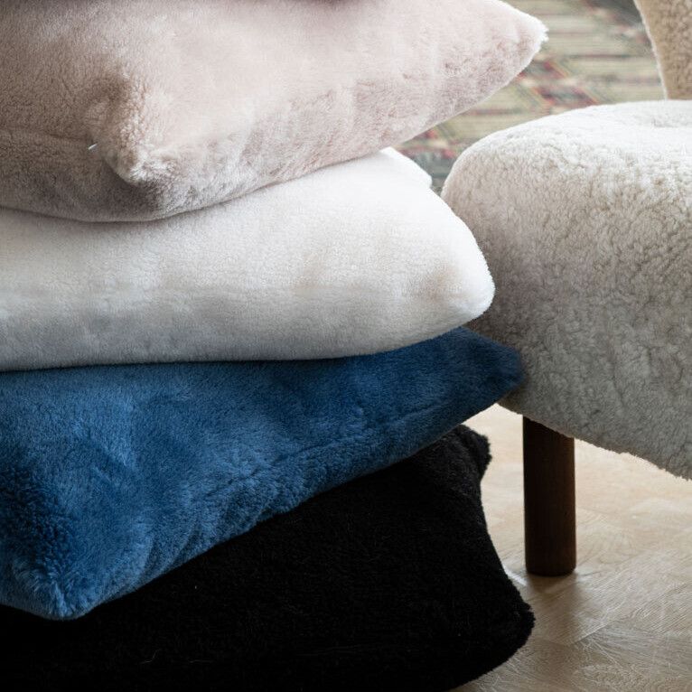 Moccasin Cushion | Doublesided | 16x16 in Chestnut