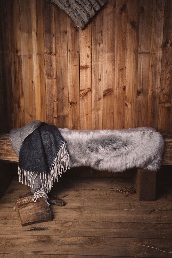 New Zealand Sheepskin | Long Wool | 39 in Light Grey