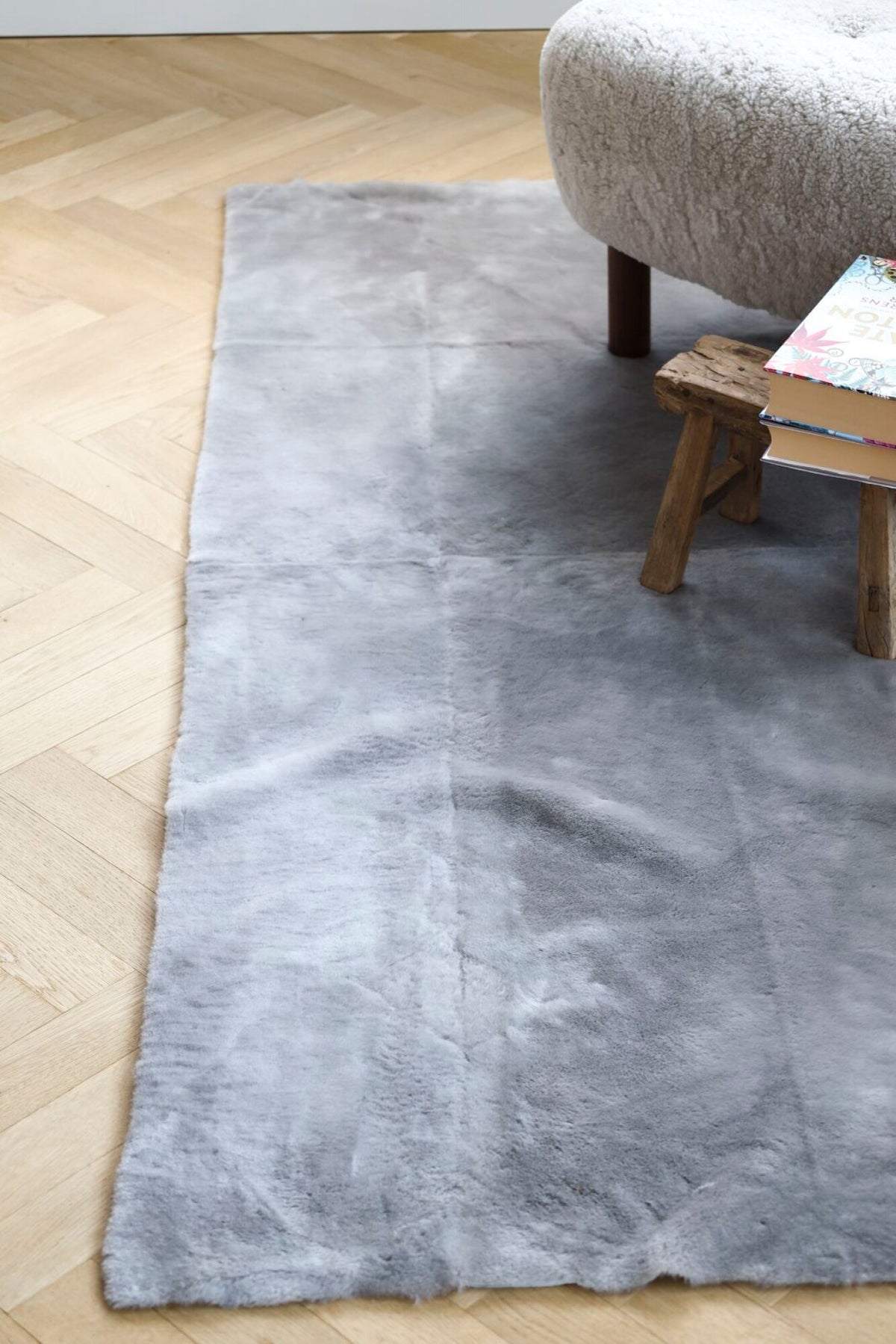 Design Rug of Moccasin Silver Grey / 47x71 in