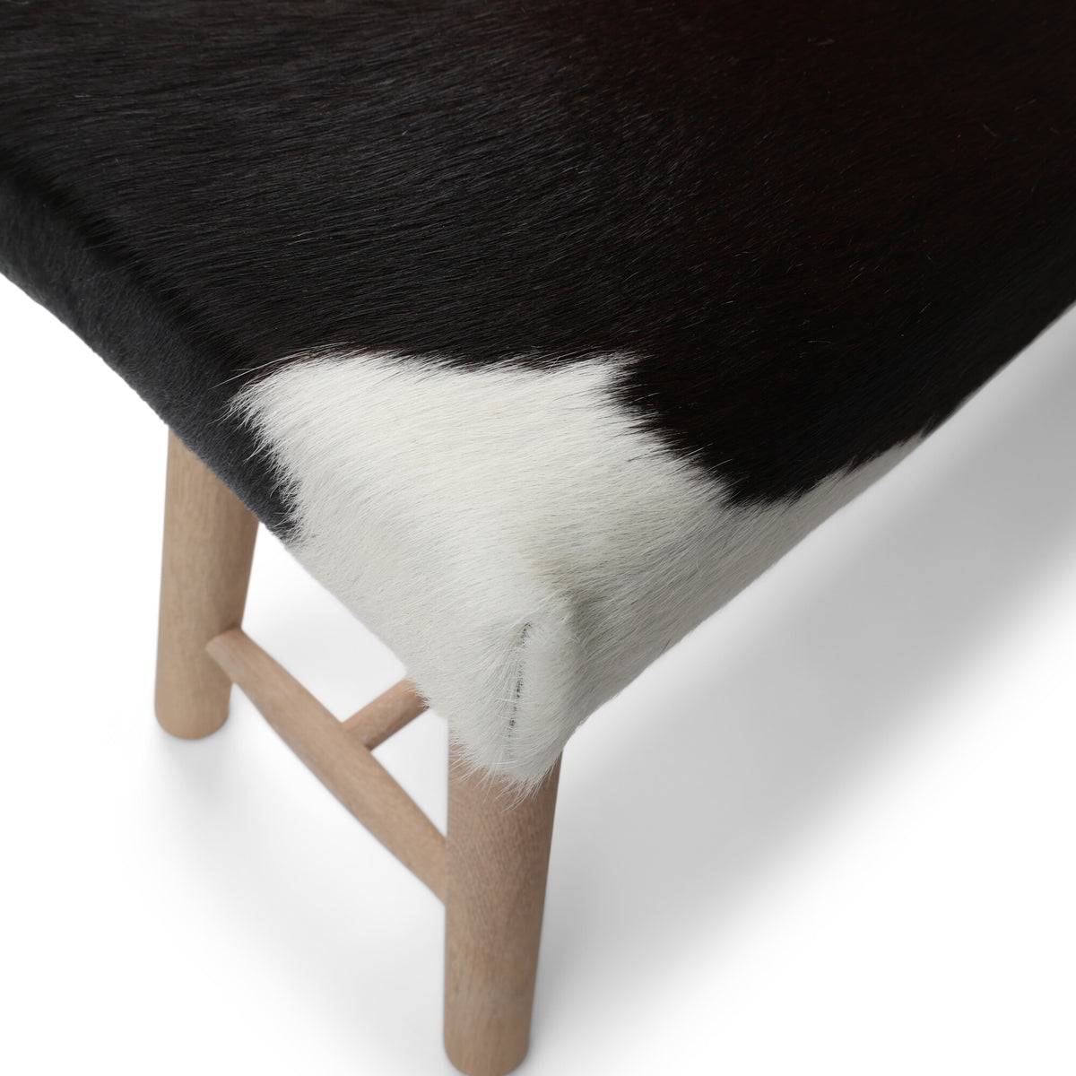 Cowhide Bench Black/White / Oak Legs