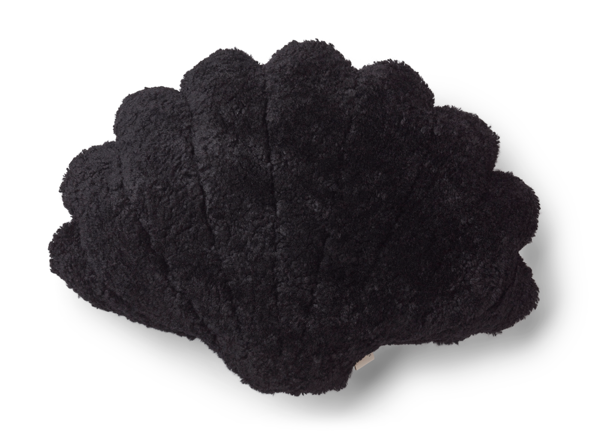 Shell Cushion | Small | Medium | Large Black / 14x20 in