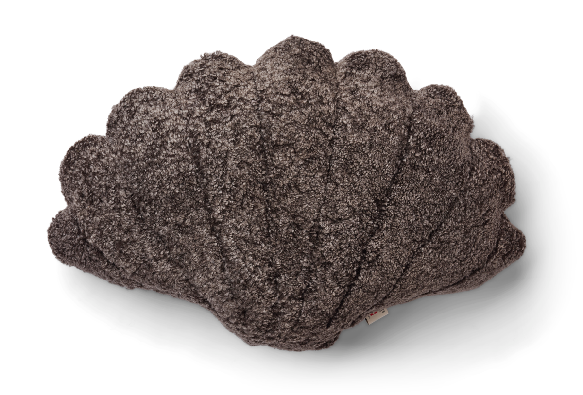 Shell Cushion | Small | Medium | Large Cappuccino / 17x23 in