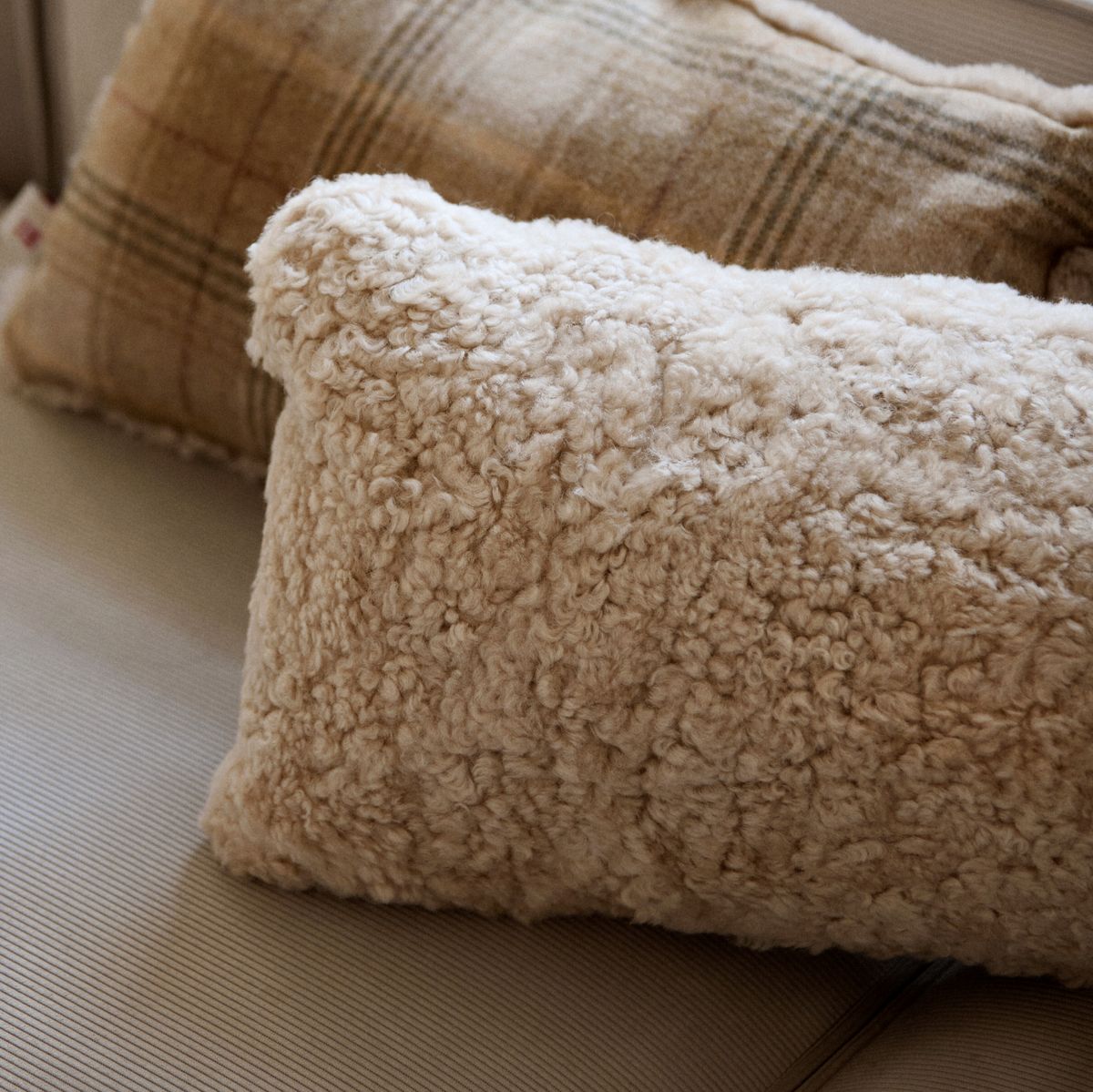 Sheepskin Cushion | Short Wool | New Zealand | Rectangular Moon Light