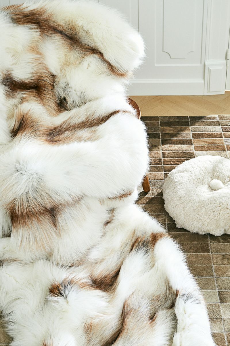 Customized | Special Cushions of 100 % wool 	 X