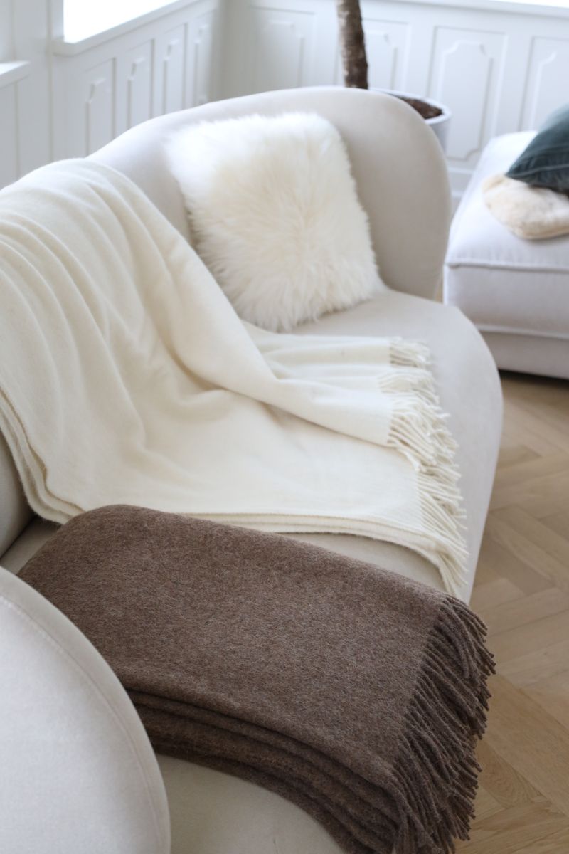 Sheepskin Cushion | Long Wool | New Zealand | 16x16 in Ivory