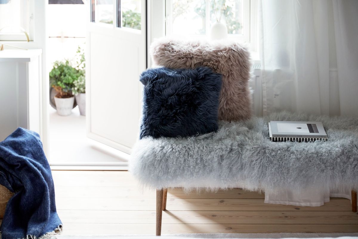 Long-Wool Sheepskin Cushion | 50x50 cm