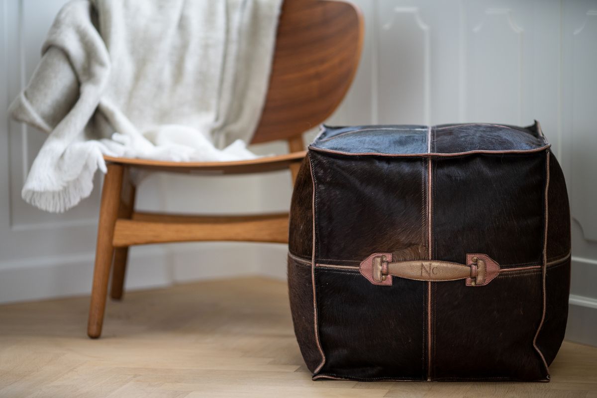 Calf Leather Pouf W/handle | Square |18x18x18 in Brown