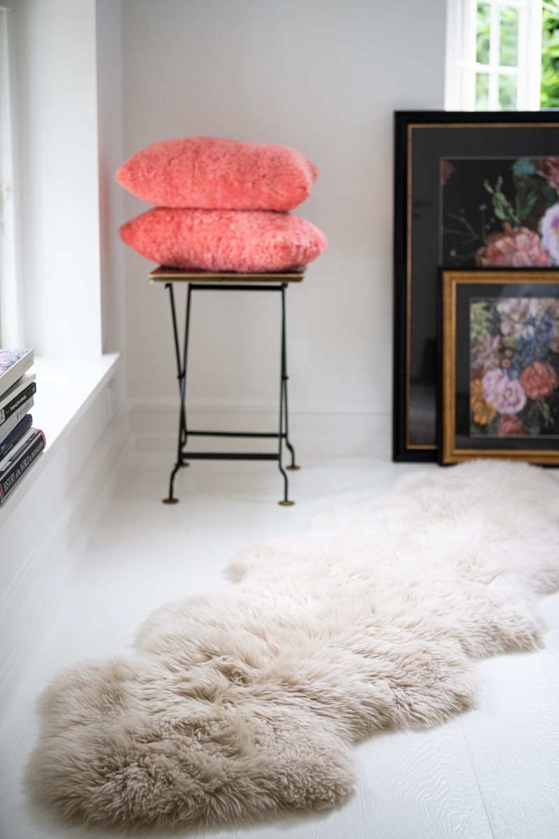 Merino Sheepskin | Long Wool | New Zealand | 63x24 in Linen