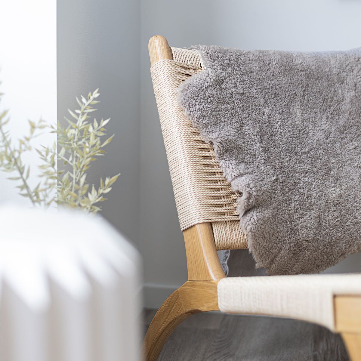 Short Wool Merino Sheepskin Rug | Light Grey | 35 in (Bestseller) Light Grey