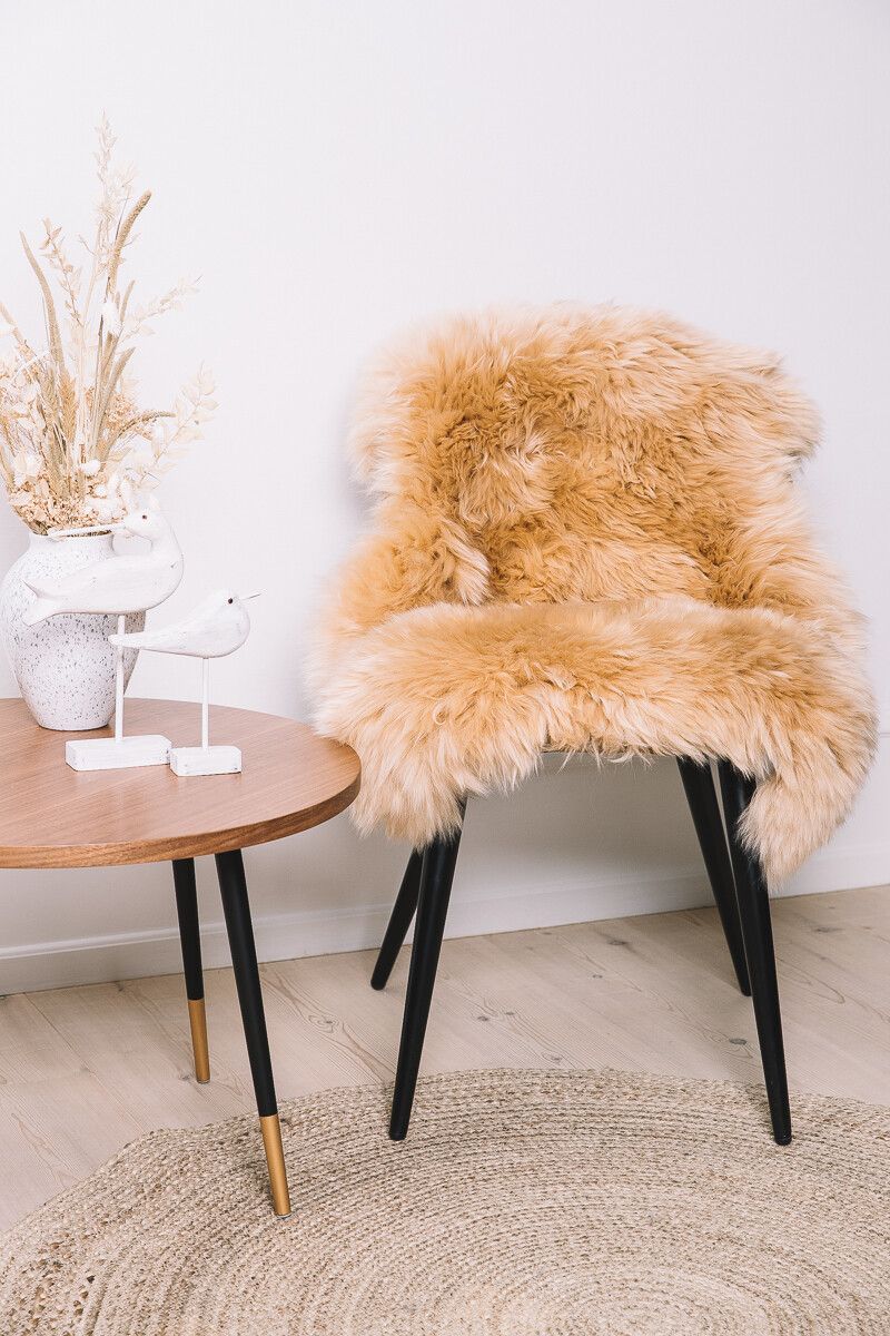 Merino Sheepskin Dyed | New Zealand | approx. 35 in Fuchsia