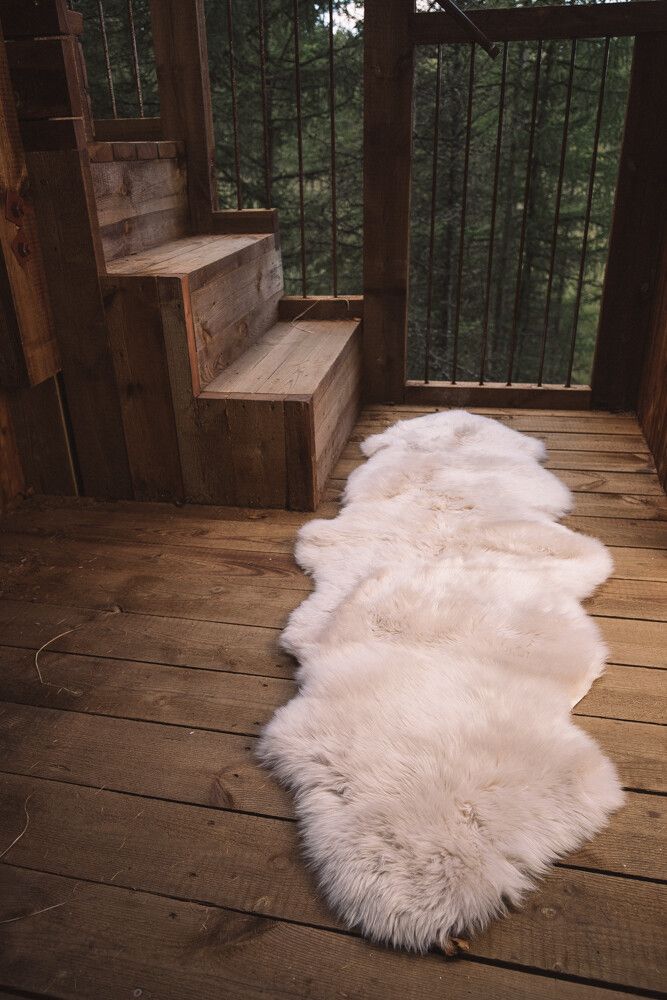 Merino Sheepskin | Long Wool | New Zealand | 63x24 in Linen