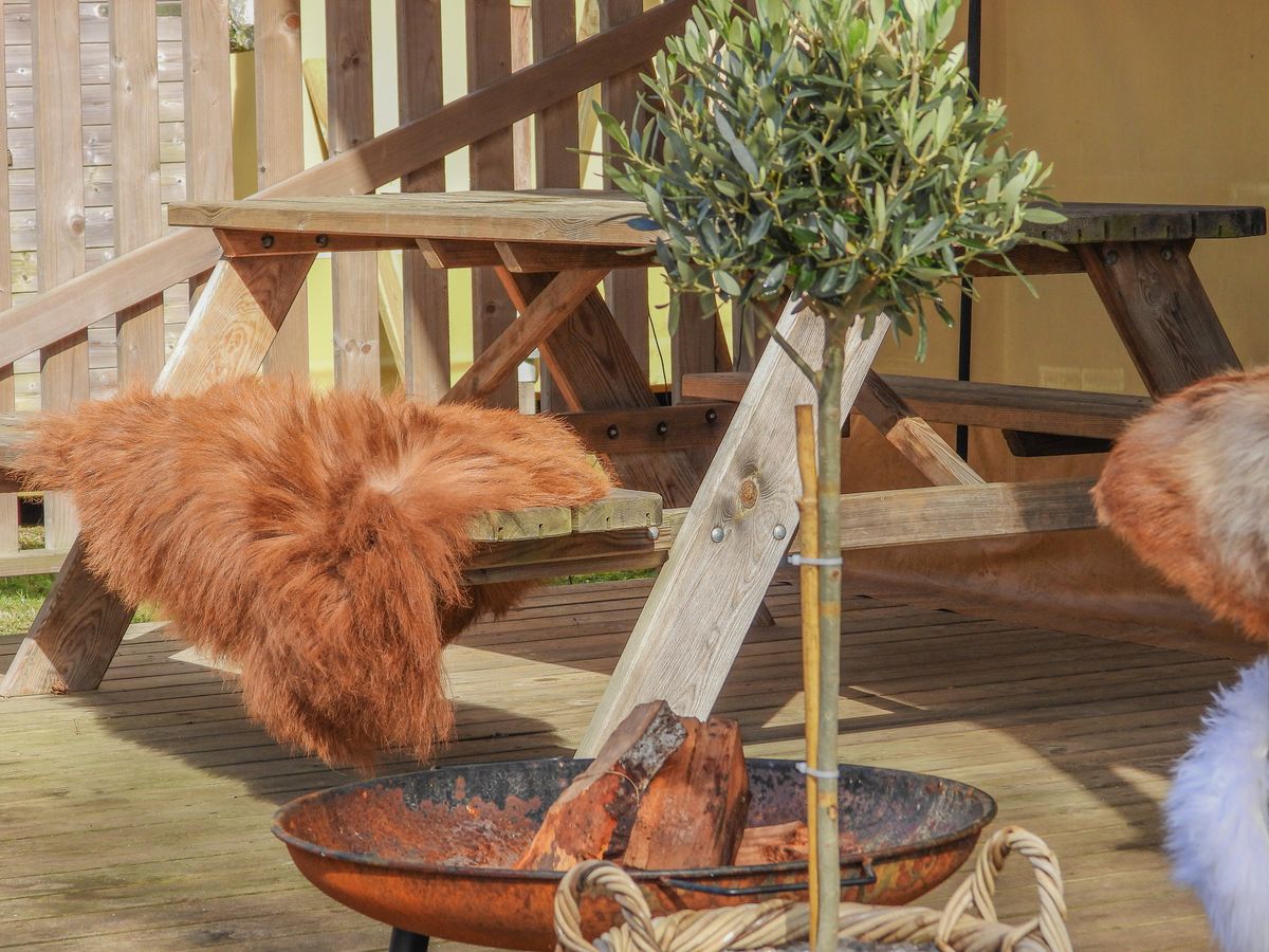 Eco Sheepskin | Mongolia | Natural Brown | approx. 35 in Natural Red Brown