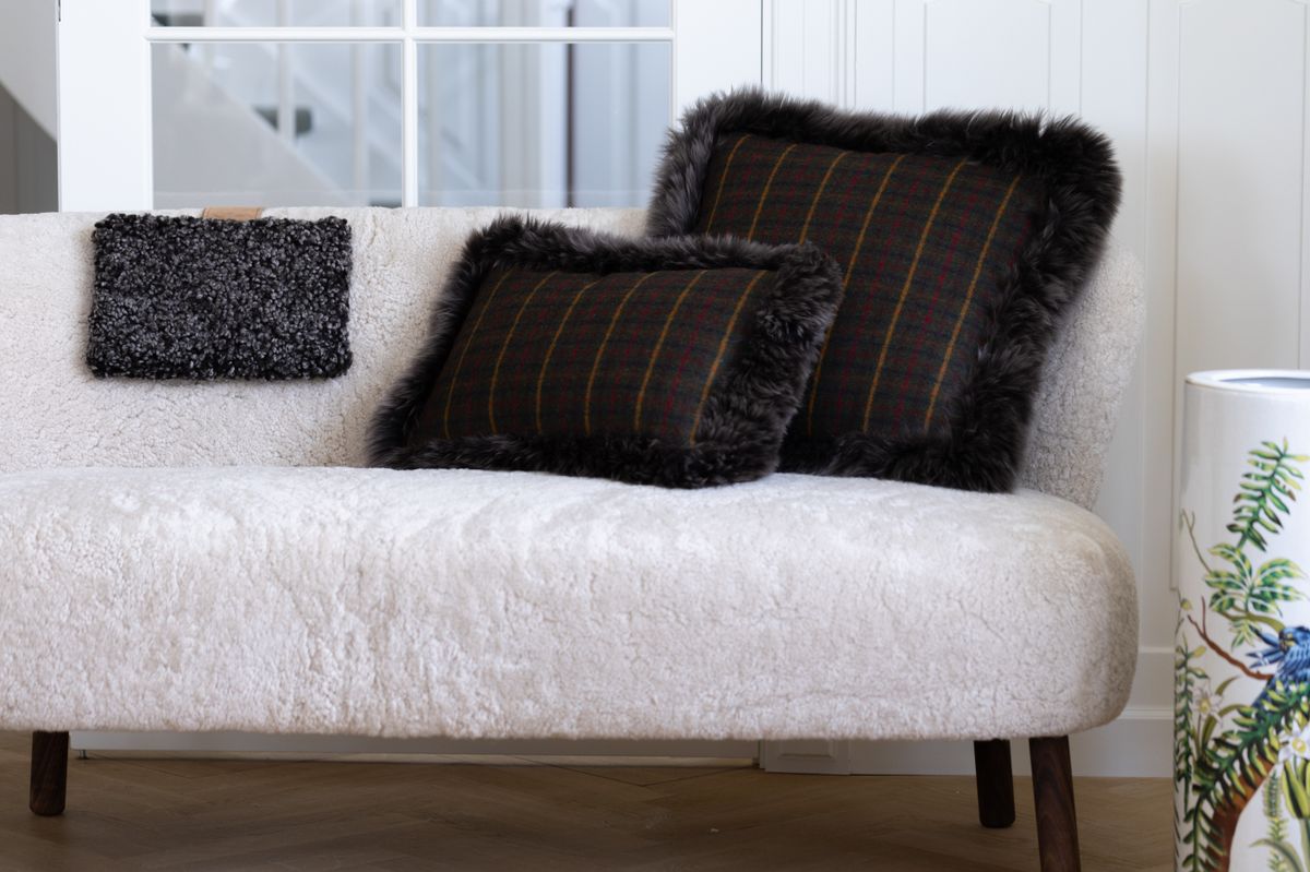 Customized | Special Cushions of 100 % wool 	
