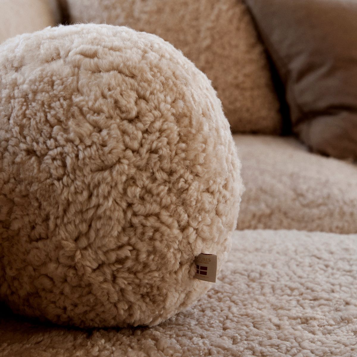 Angelite Cushion | D10 in | D12 | D14 | SW Curly Black