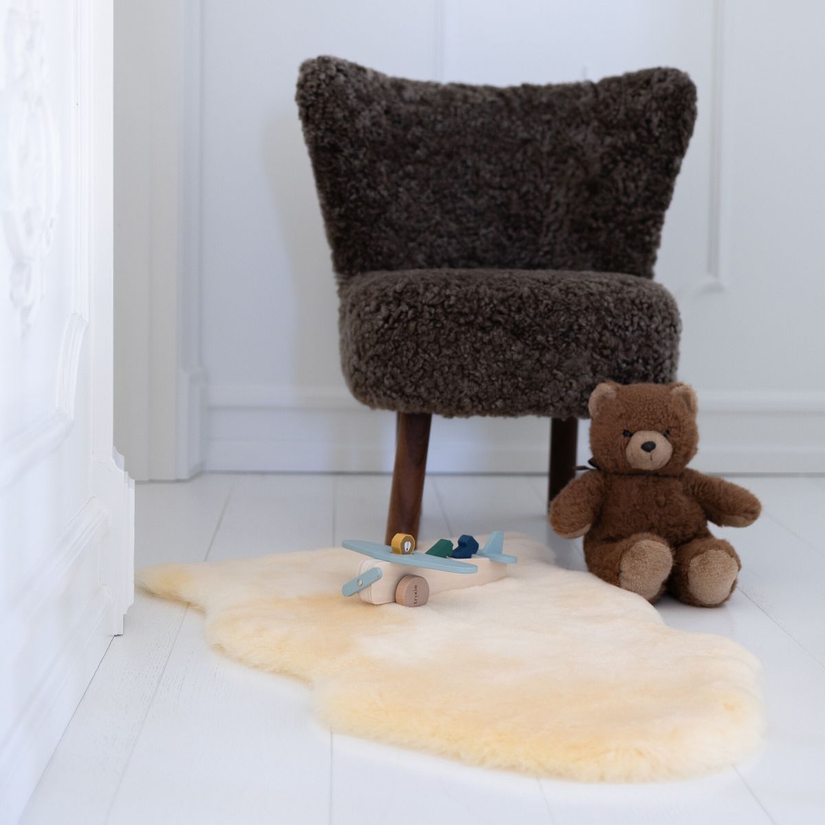 Baby Sheepskin | Short Wool | New Zealand | approx.  31x20 in & 35x20 in Cream