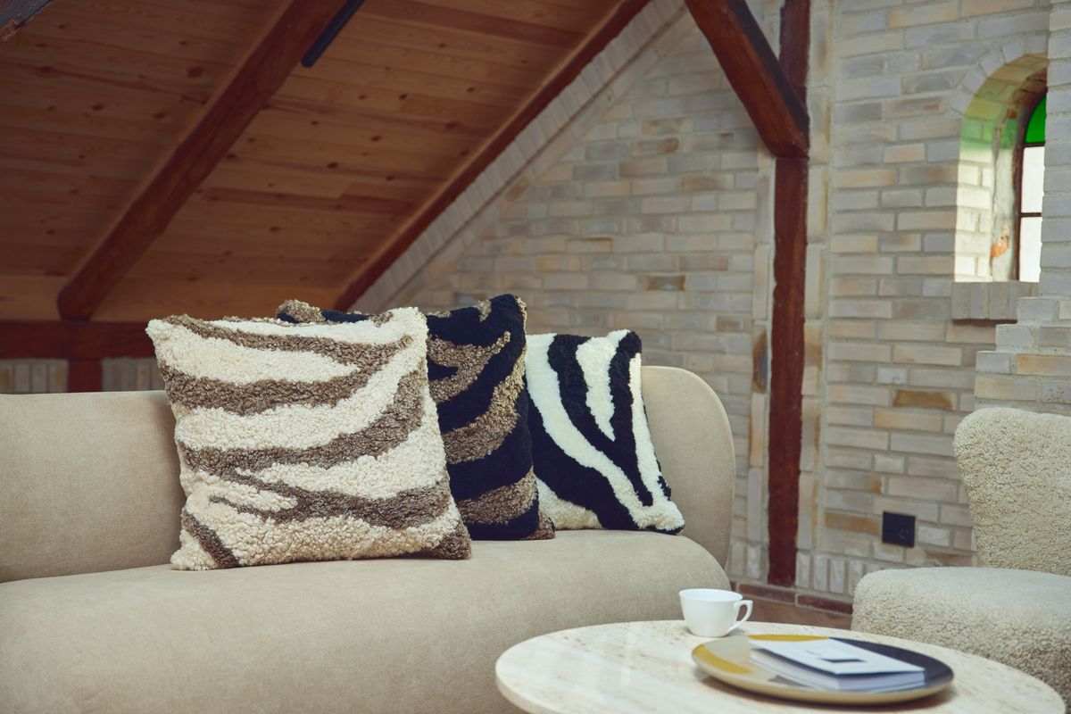 Zebra Cushion | Doublesided | 24x24 in Black/Ivory