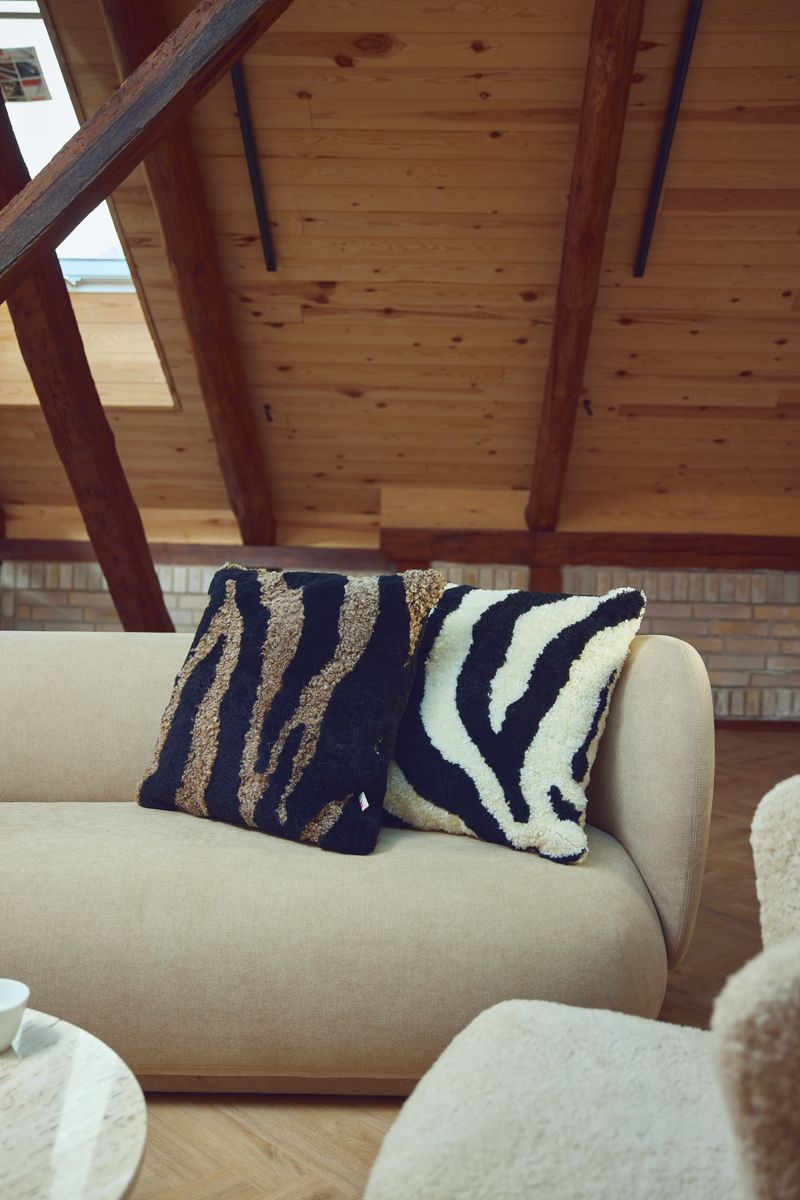 Zebra Cushion | Doublesided | 24x24 in Black/Taupe