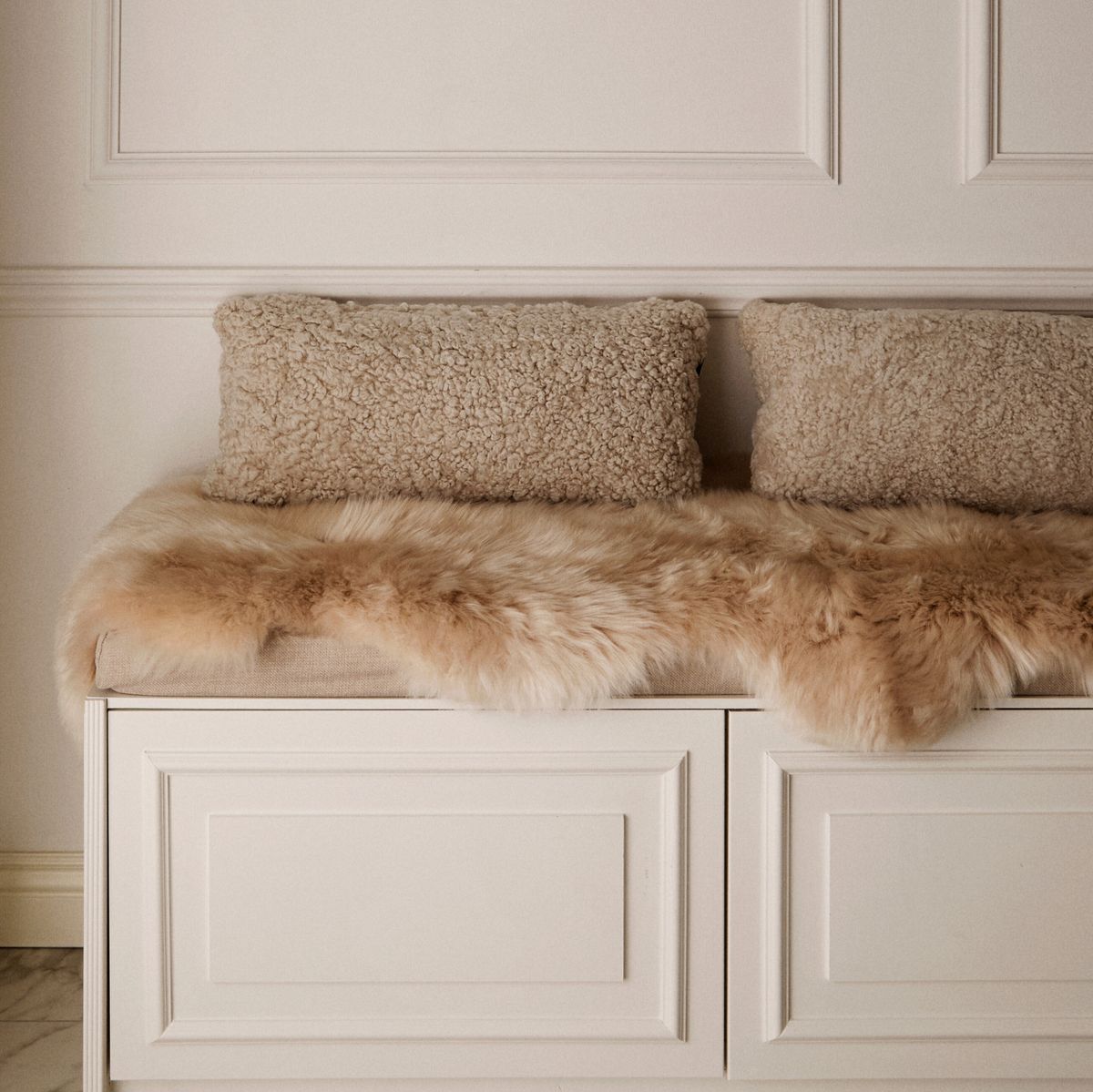 New Zealand Sheepskin | Long Wool | 39 in Aubergine