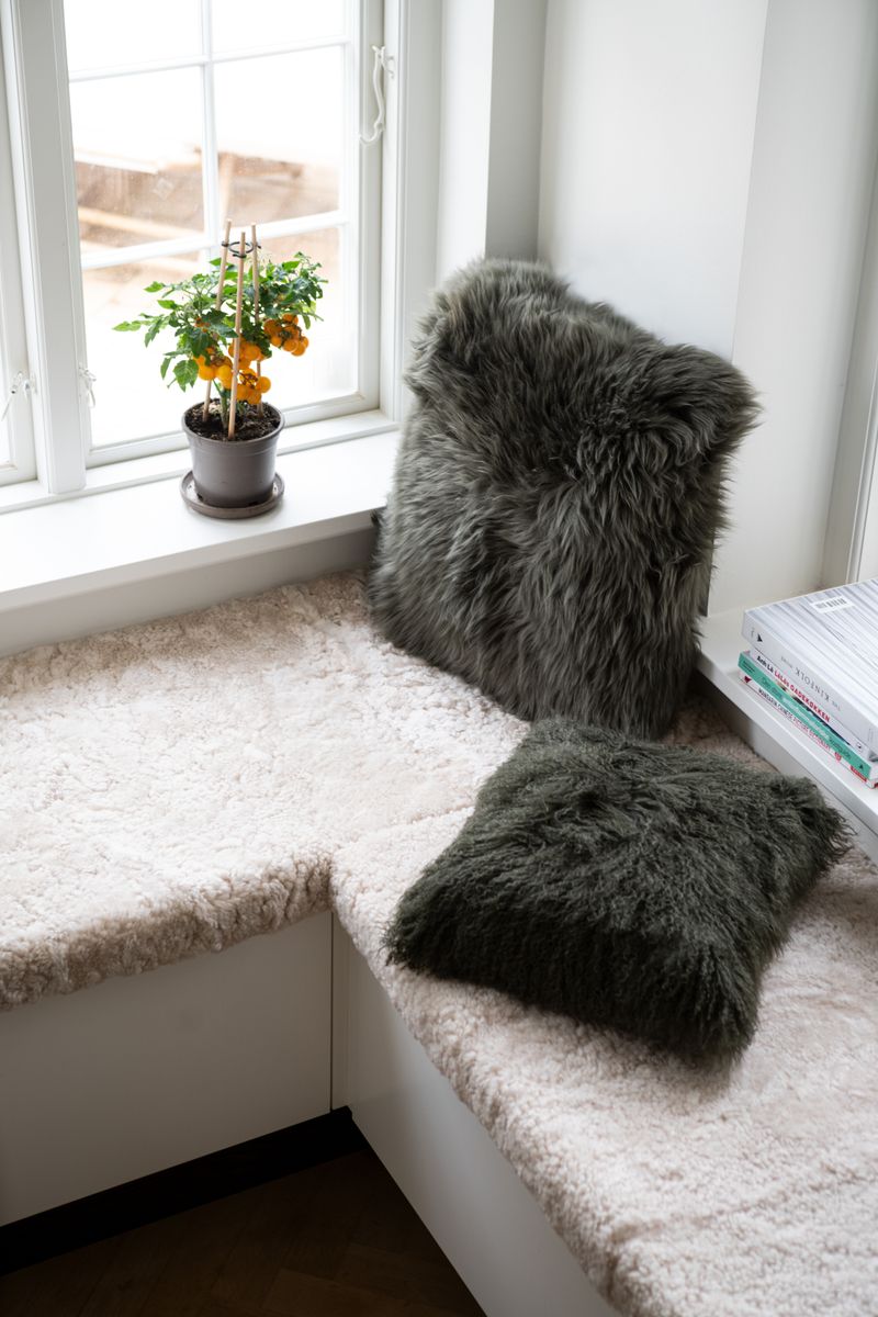 Long-Wool Sheepskin Cushion | 50x50 cm