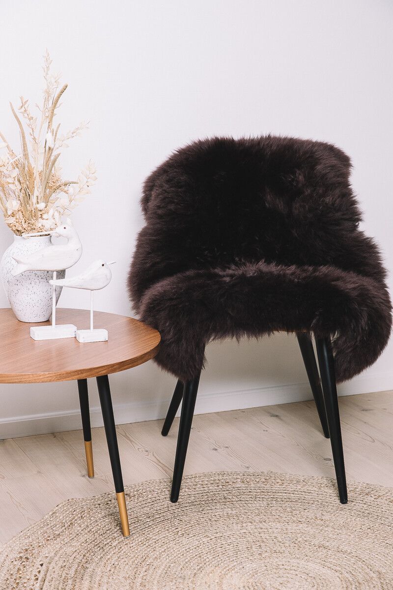 New Zealand Sheepskin | Long Wool | 39 in Chocolate