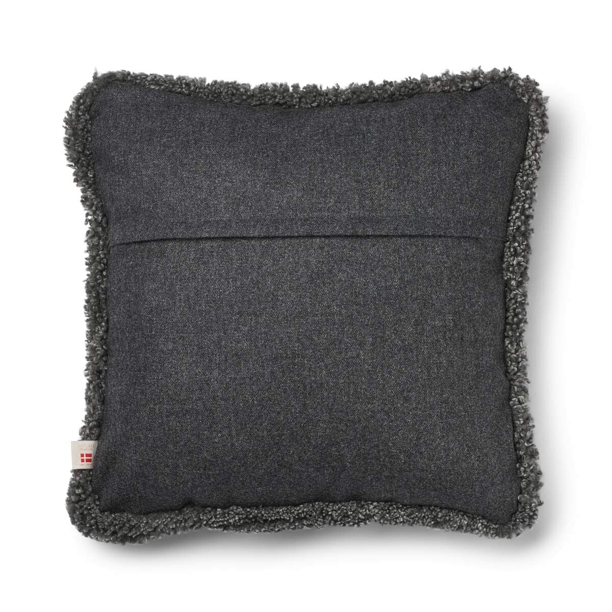 Short-Wool Sheepskin Cushion | SW trim | 52x52 cm Rock/Graphite