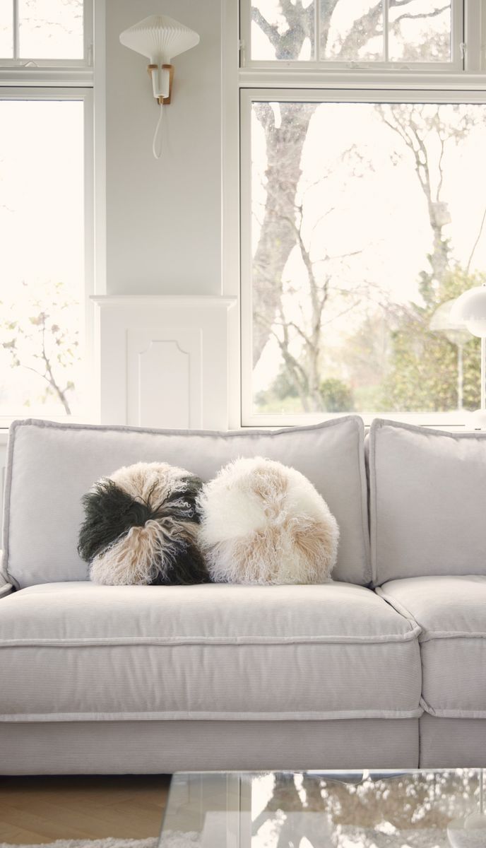 Curly Cake Cushion | D15 in | 18 in | 24 in Arctic Sunrise/Dove
