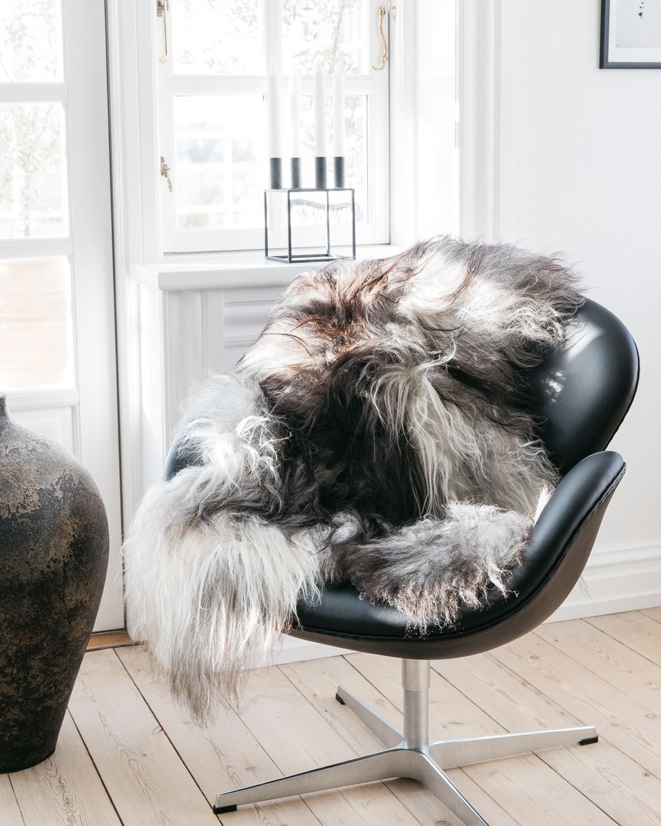 Icelandic Sheepskin | Long Wool | Natural colors | 90 cm