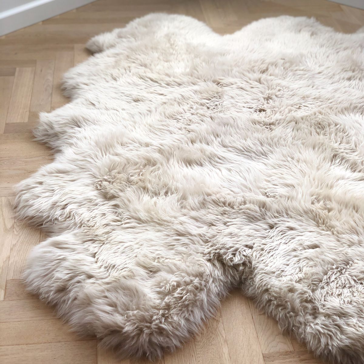 New Zealand Sheepskin | Long Wool | Rug 71x64 in Black