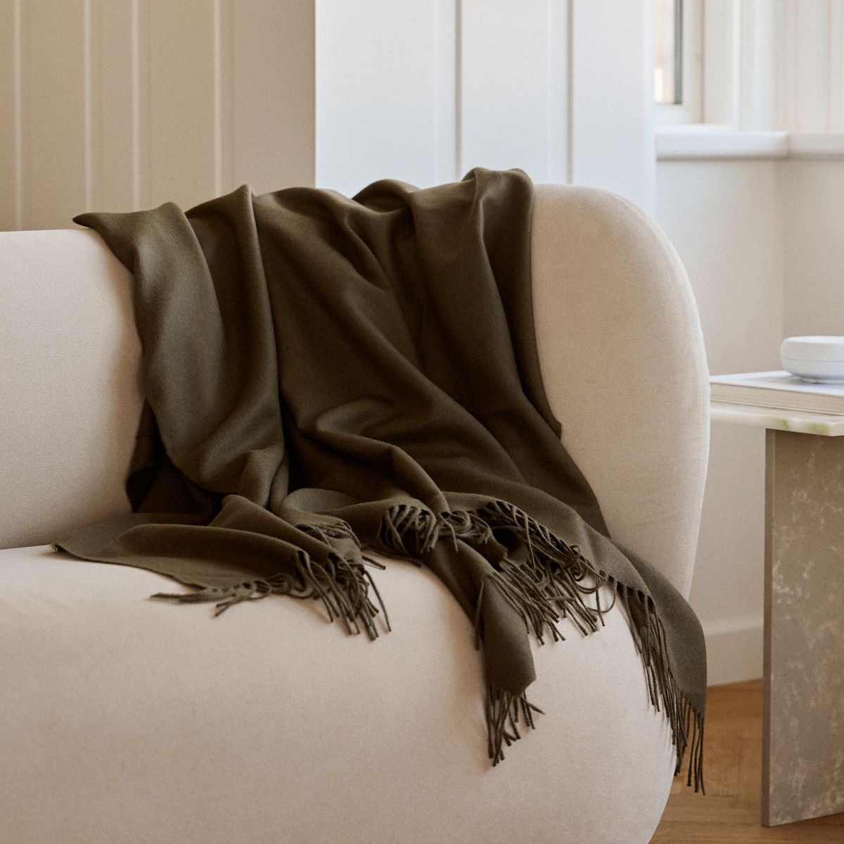 Amanda Throw | 51x79 in Dark Grey