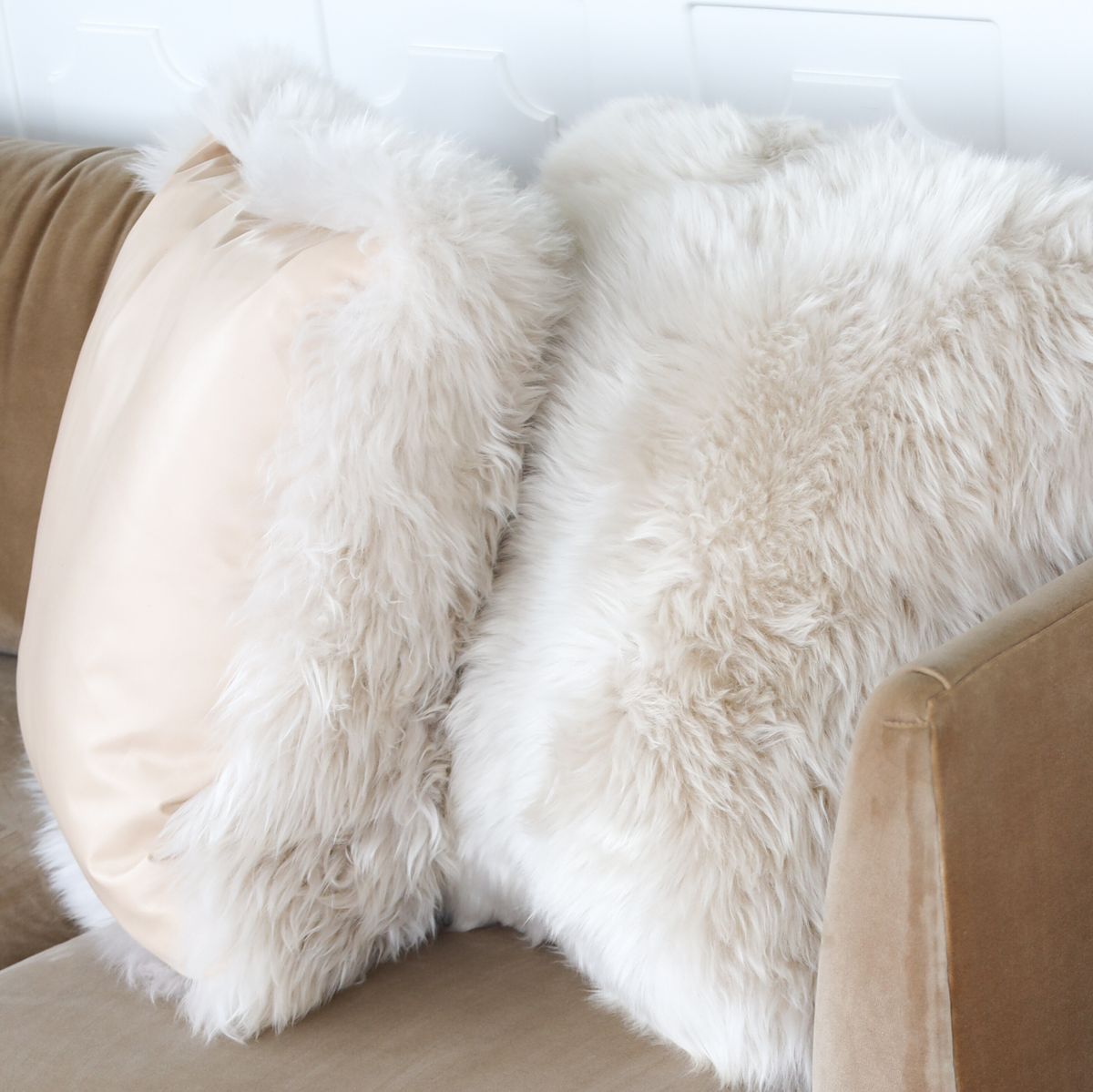 Long-Wool Sheepskin Cushion | LW | Leather backing Ivory