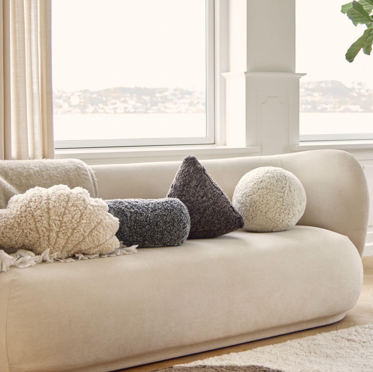 Hematite Cushion Anthracite