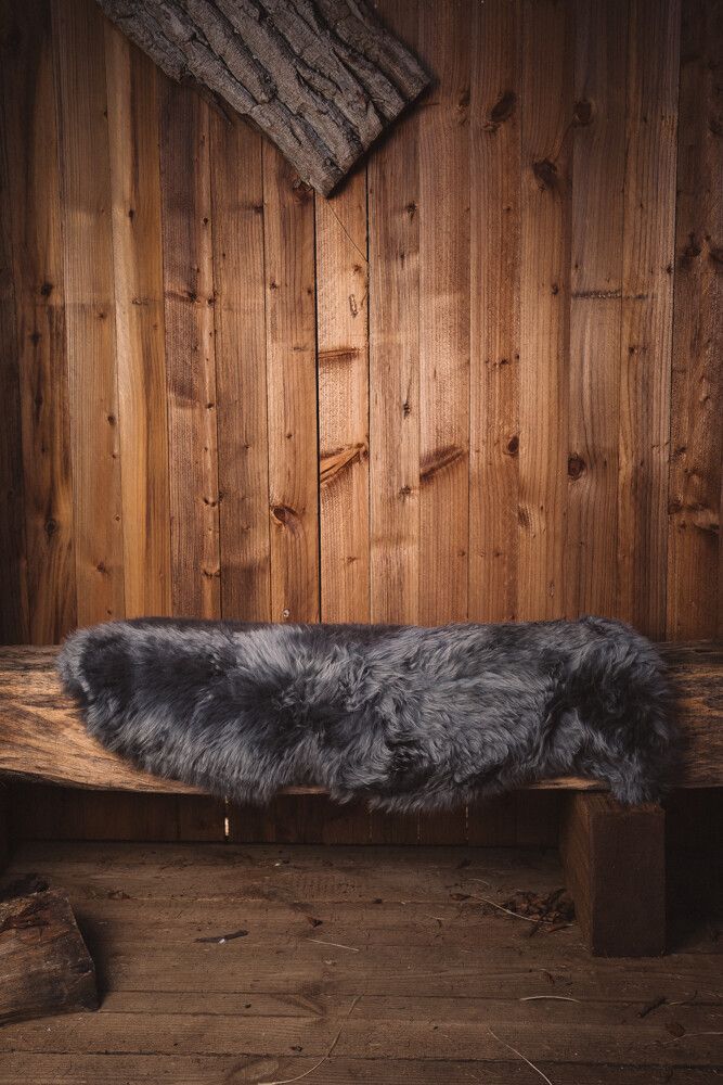 New Zealand Sheepskin | Long Wool | 39 in Steel