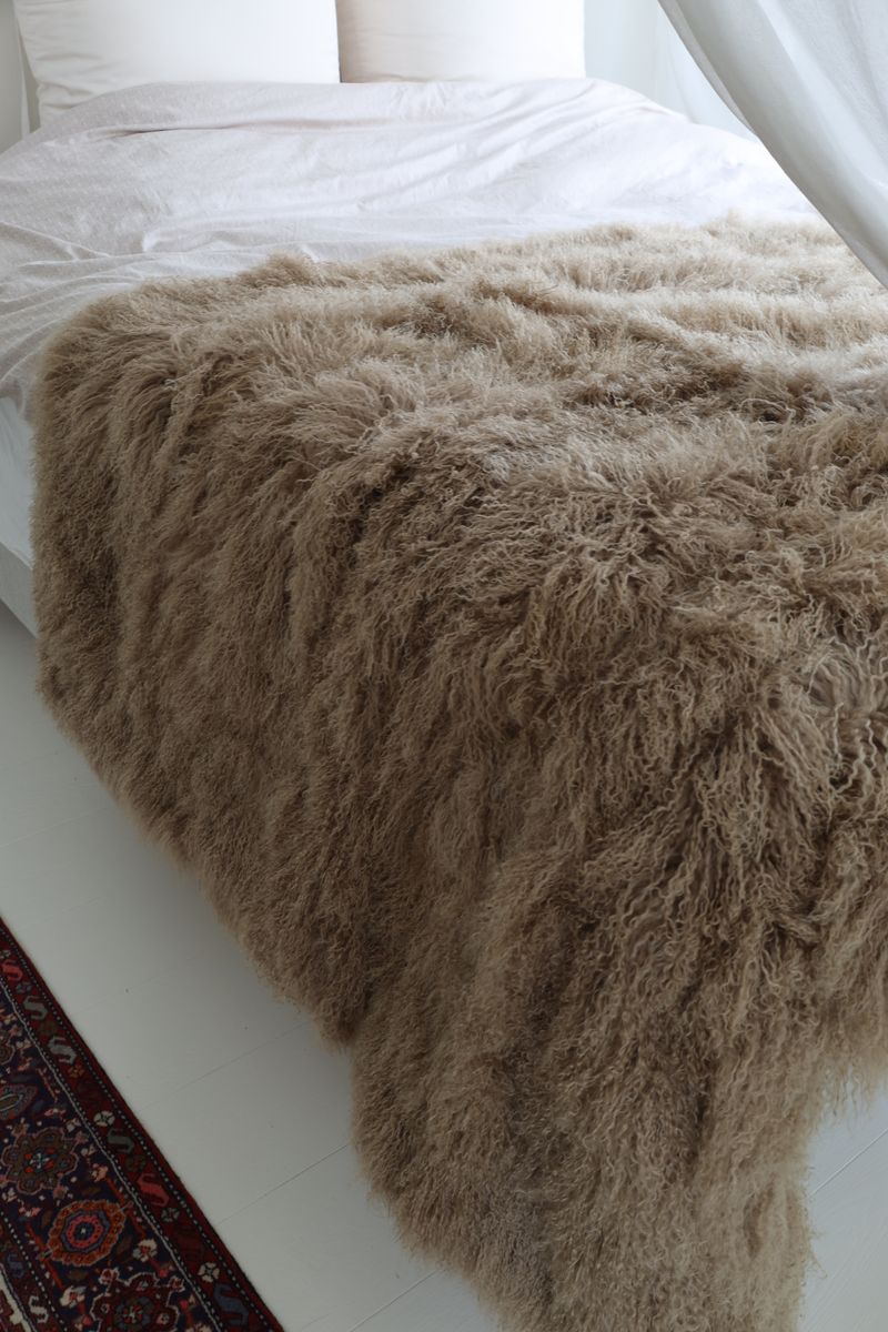 Throw of Curly Sheepskin