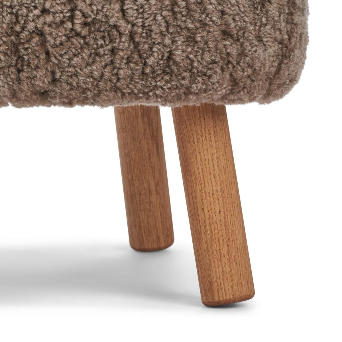 Emily Lounge Chair | Short Wool Taupe / Oak Legs